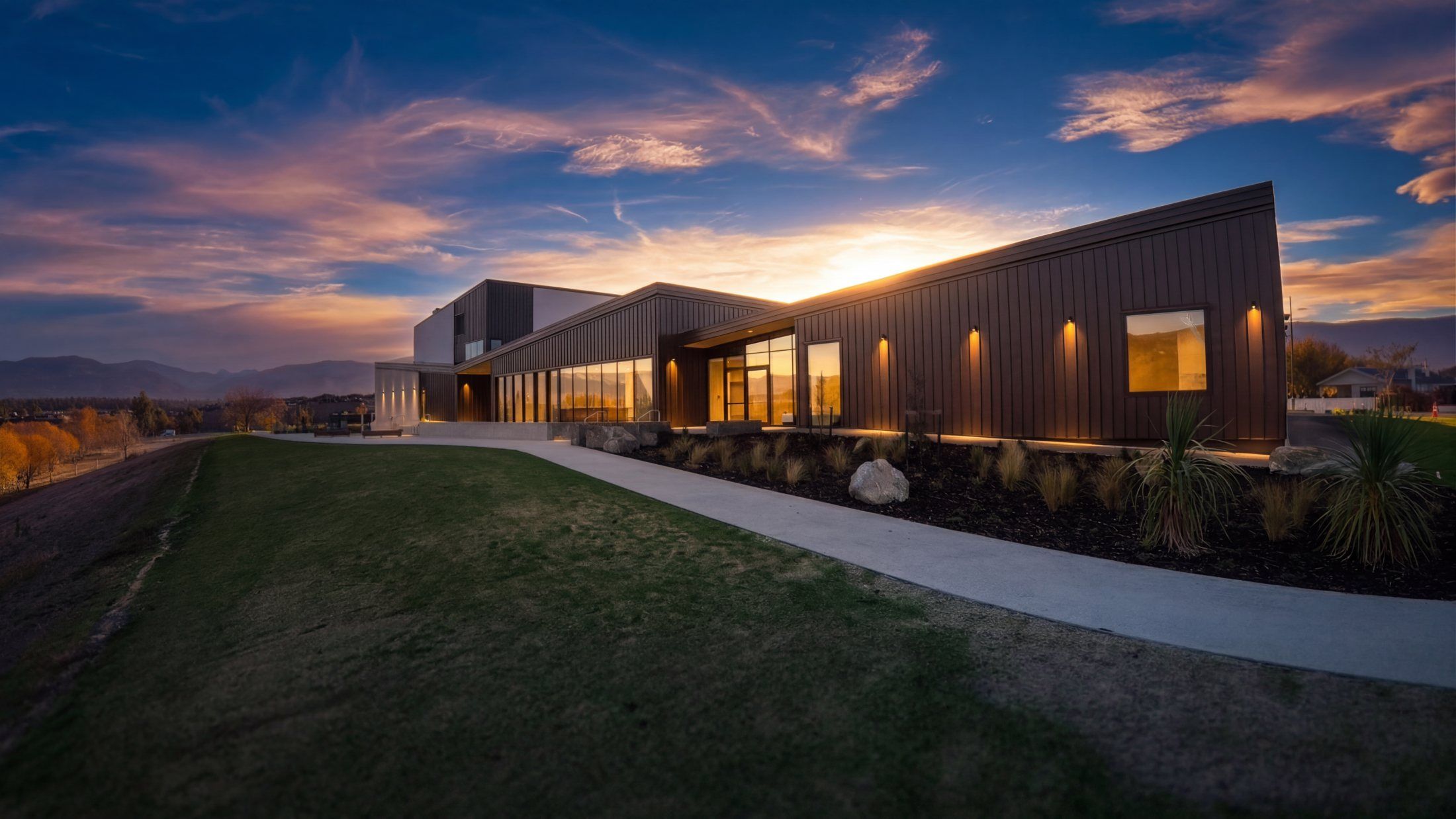 Te Puna Mahara at sunset, Old Cromwell